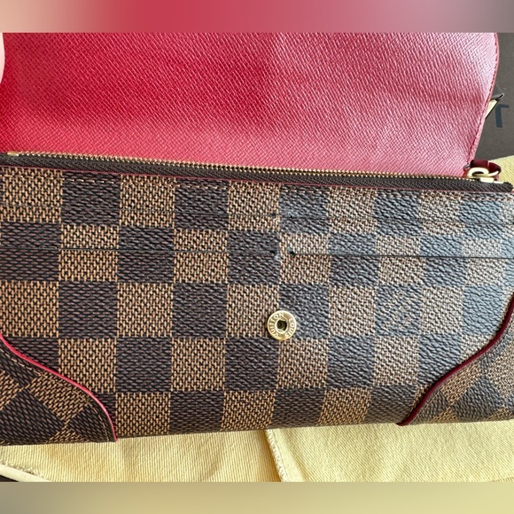 Louis Vuitton Caissa Wallet Damier Ebene - Picture 3 of 17
